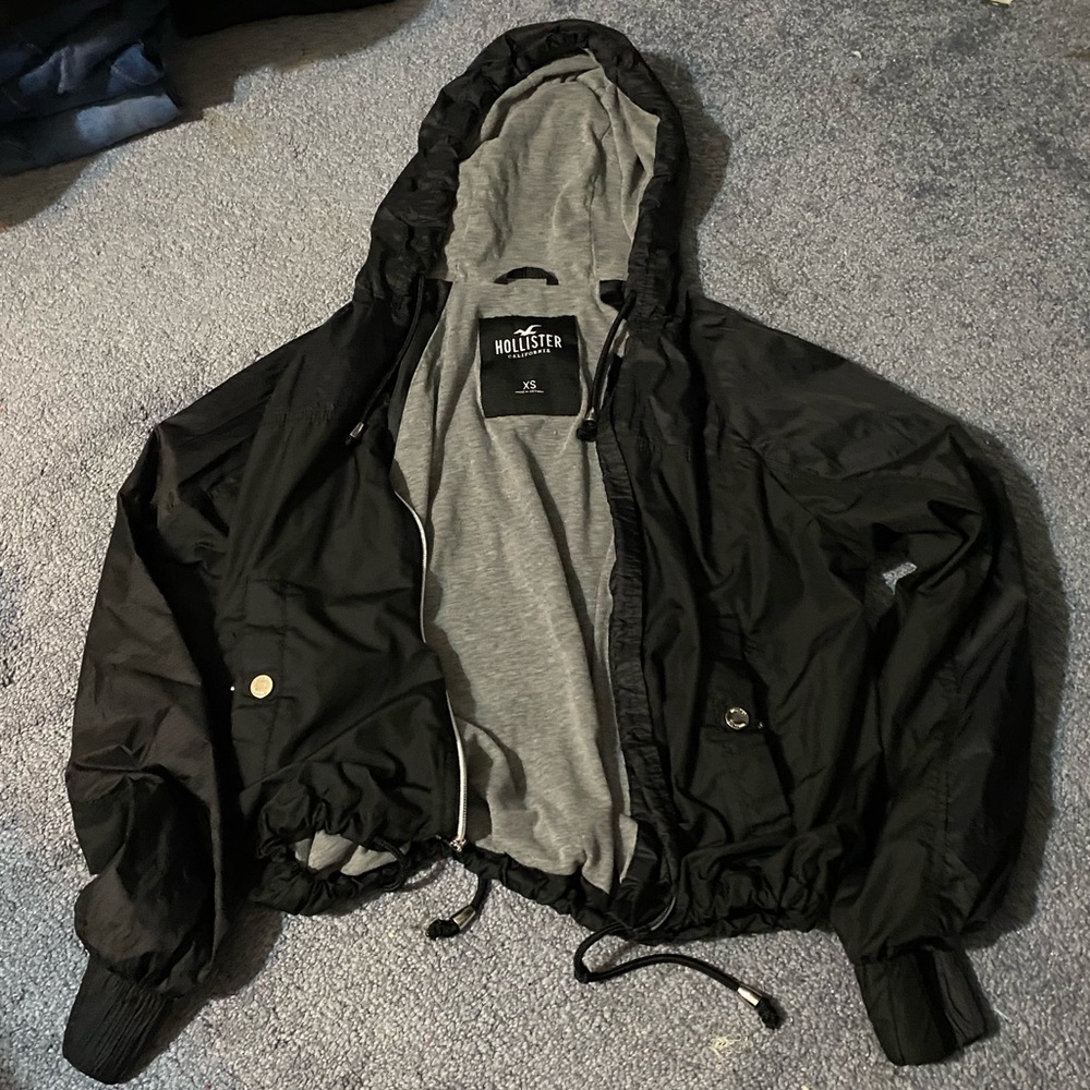 hollister cropped windbreaker